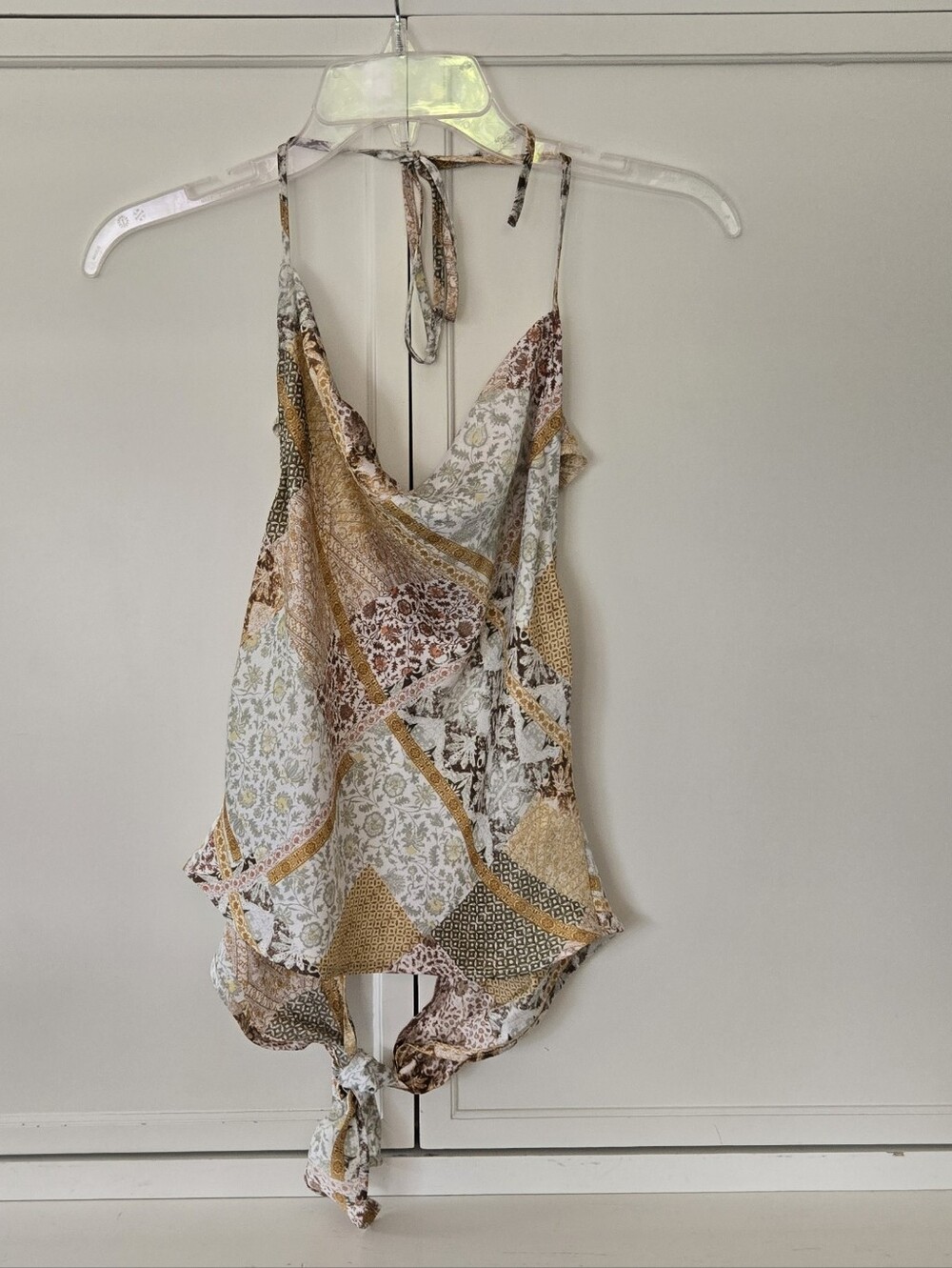 Pleione Multicolor Patchwork Open Back Camisole - White, Brown, Gold